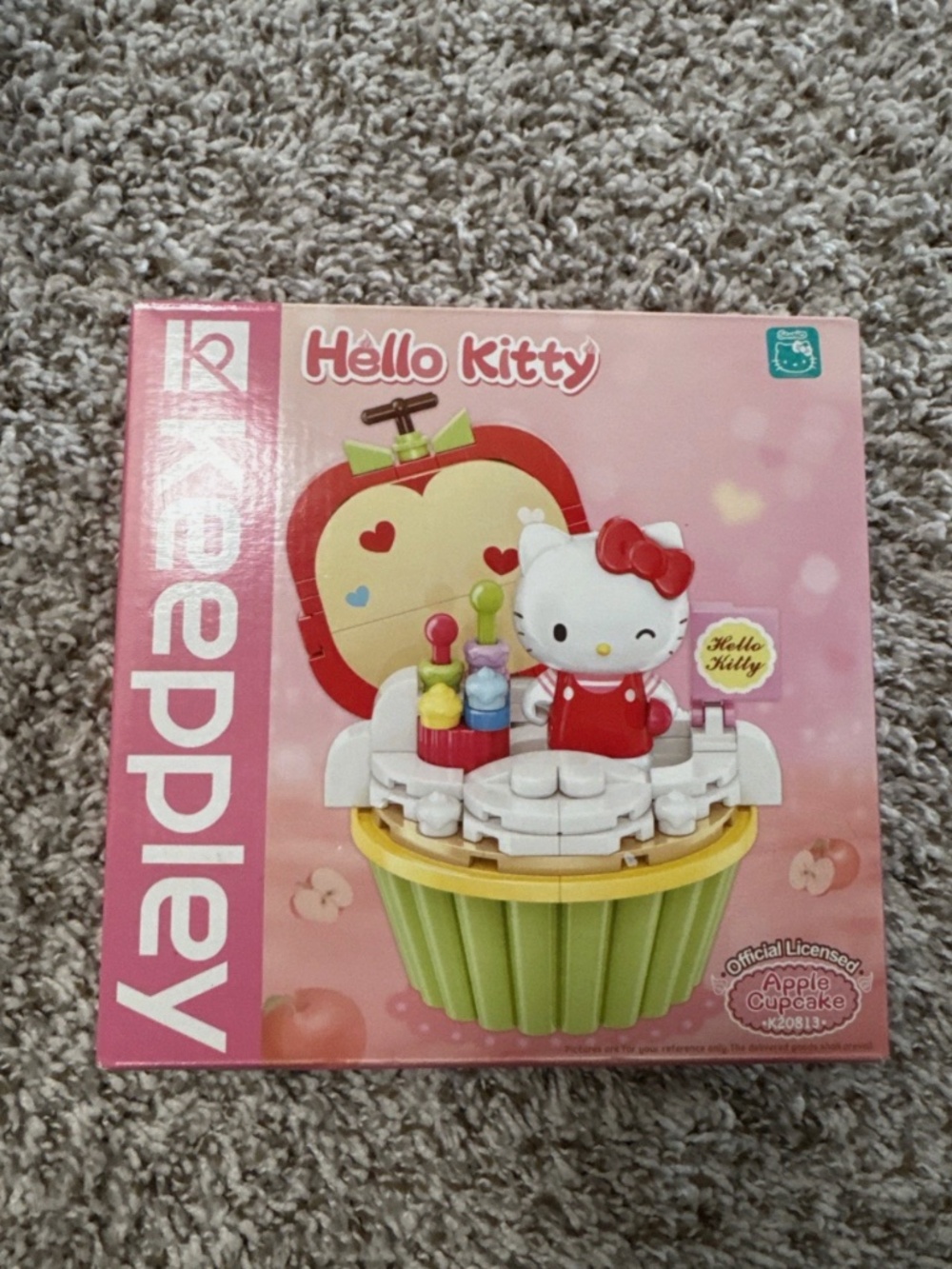 Hello Kitty Apple Cupcake Keeppley Sanrio licenced Building Blocks